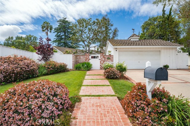 15 Strawberry Lane, Rolling Hills Estates, California 90274, 3 Bedrooms Bedrooms, ,2 BathroomsBathrooms,Residential,Sold,Strawberry,PV19087901