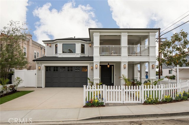 1761 11th Street, Manhattan Beach, California 90266, 5 Bedrooms Bedrooms, ,4 BathroomsBathrooms,Residential,Sold,11th,SB19152576