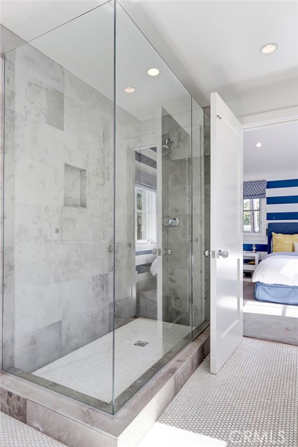 570 27th Street, Manhattan Beach, California 90266, 5 Bedrooms Bedrooms, ,4 BathroomsBathrooms,Residential,Sold,27th,SB21030922