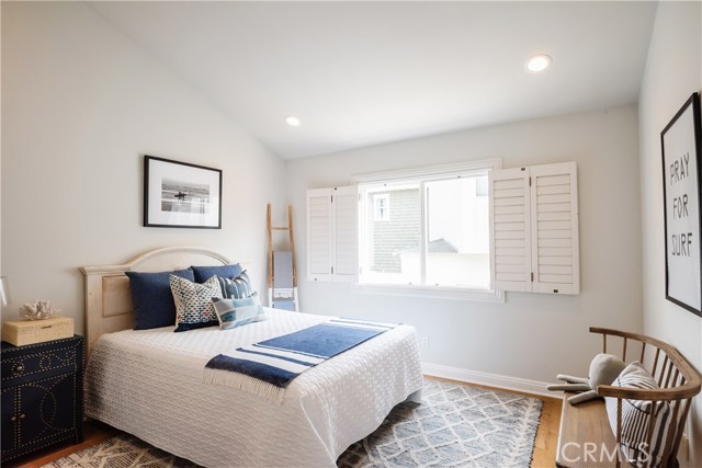 653 26th Street, Manhattan Beach, California 90266, 5 Bedrooms Bedrooms, ,3 BathroomsBathrooms,Residential,Sold,26th,SB20212794