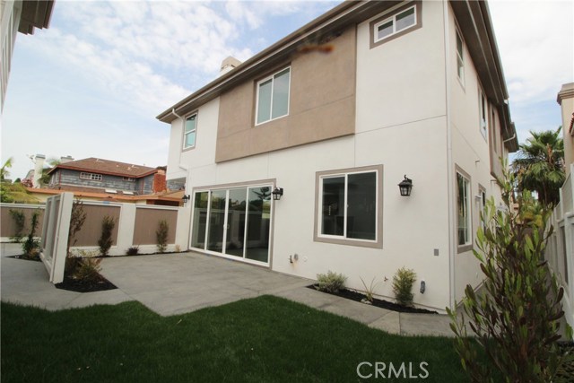 2206 WARFIELD Avenue, Redondo Beach, California 90278, 4 Bedrooms Bedrooms, ,3 BathroomsBathrooms,Residential,Sold,WARFIELD,SB18166221