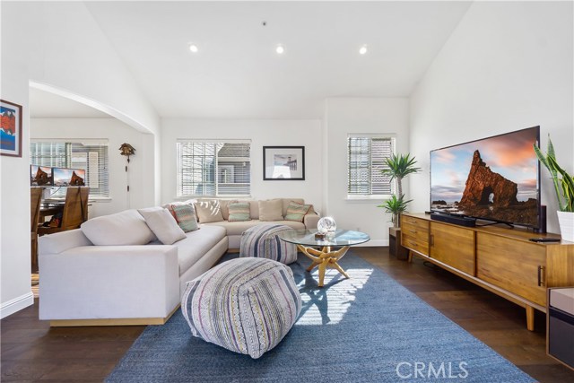 2702 Carnegie Lane, Redondo Beach, California 90278, 3 Bedrooms Bedrooms, ,2 BathroomsBathrooms,Residential,Sold,Carnegie,SB20202081