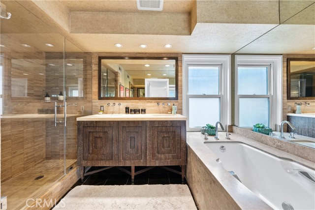 712 Highland Avenue, Manhattan Beach, California 90266, 3 Bedrooms Bedrooms, ,4 BathroomsBathrooms,Residential,Sold,Highland,SB21087613