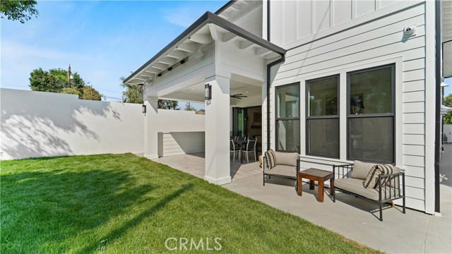 1712 Meadows Avenue, Manhattan Beach, California 90266, 5 Bedrooms Bedrooms, ,2 BathroomsBathrooms,Residential,Sold,Meadows,SB20199095