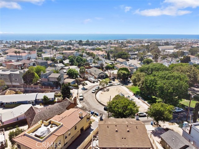 706 Vincent, Redondo Beach, California 90277, 2 Bedrooms Bedrooms, ,3 BathroomsBathrooms,Residential,Sold,Vincent,SB18193066