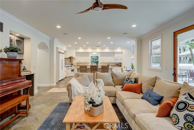 1144 9th Street, Hermosa Beach, California 90254, 5 Bedrooms Bedrooms, ,4 BathroomsBathrooms,Residential,Sold,9th,SB19216948