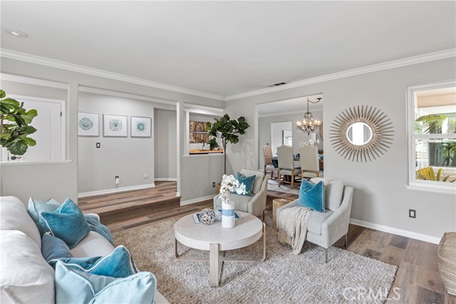 519 Juanita Avenue, Redondo Beach, California 90277, 5 Bedrooms Bedrooms, ,2 BathroomsBathrooms,Residential,Sold,Juanita,SB21138287