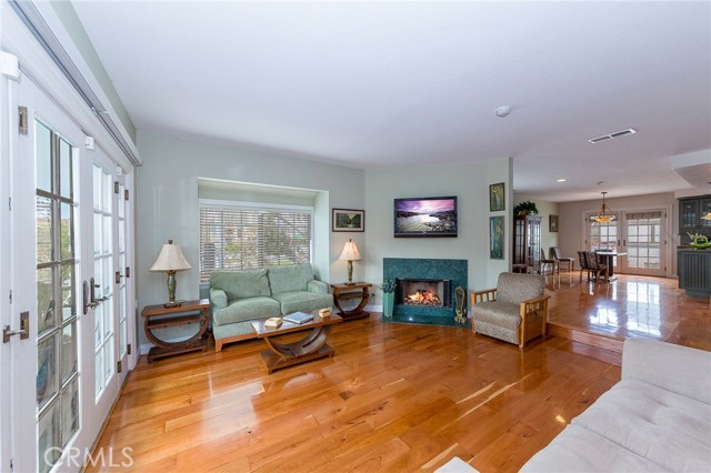 324 Catalina Avenue, Redondo Beach, California 90277, 2 Bedrooms Bedrooms, ,1 BathroomBathrooms,Residential,Sold,Catalina,SB19092970