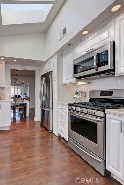 13 Laurel, Manhattan Beach, California 90266, 3 Bedrooms Bedrooms, ,1 BathroomBathrooms,Residential,Sold,Laurel,SB19057635