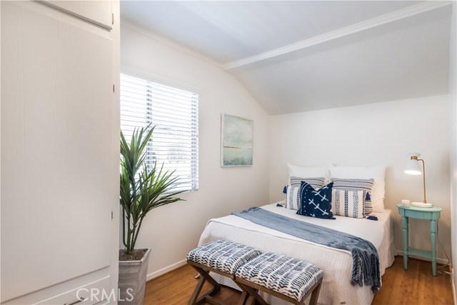 325 4th Street, Manhattan Beach, California 90266, 2 Bedrooms Bedrooms, ,1 BathroomBathrooms,Residential,Sold,4th,SB19080126