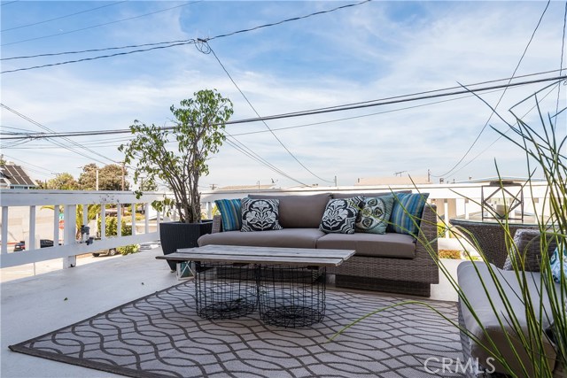 Deck/Outdoor Living Area