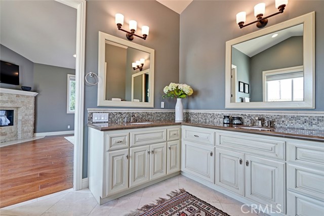 3524 Laurel Avenue, Manhattan Beach, California 90266, 5 Bedrooms Bedrooms, ,2 BathroomsBathrooms,Residential,Sold,Laurel,SB17280201