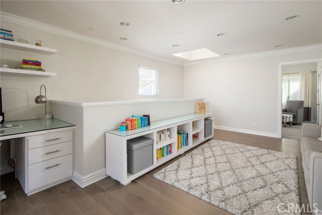 712 Irena Avenue, Redondo Beach, California 90277, 3 Bedrooms Bedrooms, ,1 BathroomBathrooms,Residential,Sold,Irena,SB20172033
