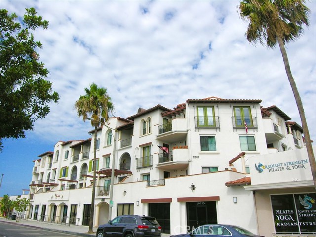 2001 Artesia Boulevard, Redondo Beach, California 90278, 2 Bedrooms Bedrooms, ,1 BathroomBathrooms,Residential,Sold,Artesia,SB20065471