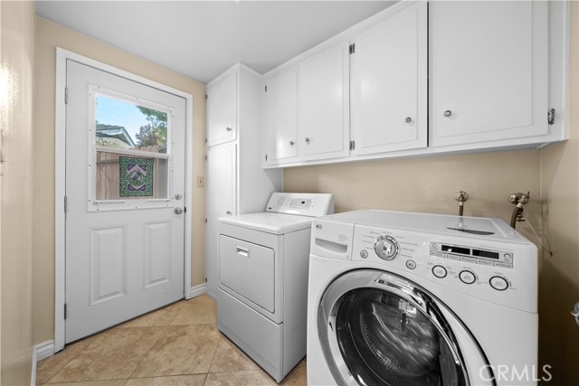 400 Faye Lane, Redondo Beach, California 90277, 4 Bedrooms Bedrooms, ,2 BathroomsBathrooms,Residential,Sold,Faye,SB21058245