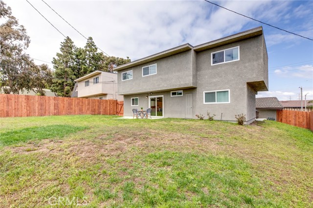 719 Prospect Avenue, Redondo Beach, California 90277, 4 Bedrooms Bedrooms, ,1 BathroomBathrooms,Residential,Sold,Prospect,SB19099865