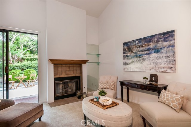 5 Marin Court, Manhattan Beach, California 90266, 2 Bedrooms Bedrooms, ,2 BathroomsBathrooms,Residential,Sold,Marin,SB17172896