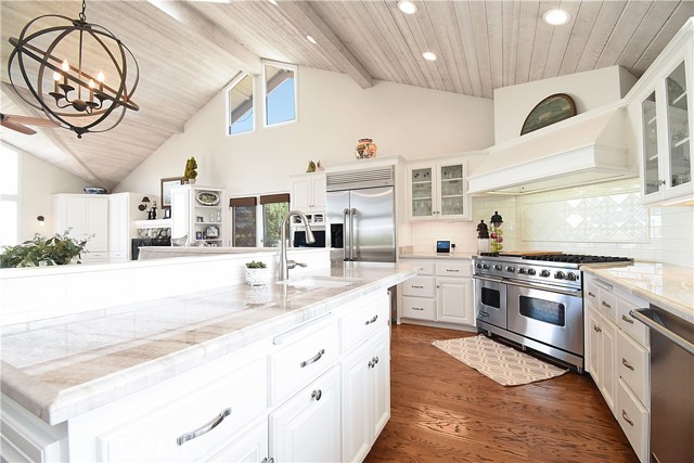 32 Harbor Sight Drive, Rolling Hills Estates, California 90274, 6 Bedrooms Bedrooms, ,2 BathroomsBathrooms,Residential,Sold,Harbor Sight,PV20212082