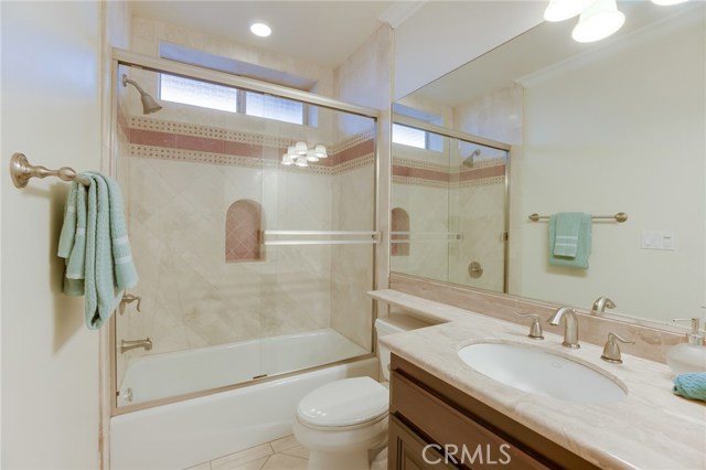 523 Lucia Avenue, Redondo Beach, California 90277, 4 Bedrooms Bedrooms, ,4 BathroomsBathrooms,Residential,Sold,Lucia,SB18107148