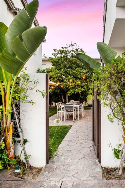 2204 Bataan Road, Redondo Beach, California 90278, 4 Bedrooms Bedrooms, ,4 BathroomsBathrooms,Residential,Sold,Bataan,SB21148388