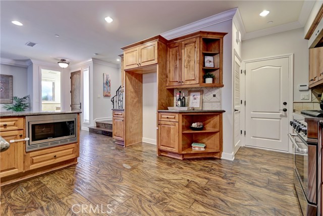 2704 Blossom Lane, Redondo Beach, California 90278, 4 Bedrooms Bedrooms, ,3 BathroomsBathrooms,Residential,Sold,Blossom,SB18168130