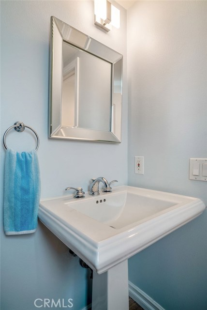 433 Marine Avenue, Manhattan Beach, California 90266, 3 Bedrooms Bedrooms, ,3 BathroomsBathrooms,Residential,Sold,Marine,SB19210558