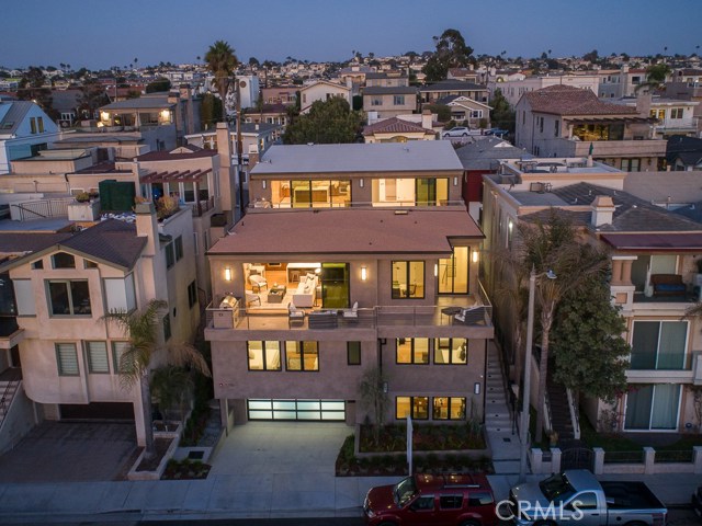 1706 Manhattan Avenue, Hermosa Beach, California 90254, 3 Bedrooms Bedrooms, ,3 BathroomsBathrooms,Residential,Sold,Manhattan,SB19255108