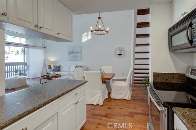 601 Prospect Avenue, Redondo Beach, California 90277, 2 Bedrooms Bedrooms, ,1 BathroomBathrooms,Residential,Sold,Prospect,SB18289971