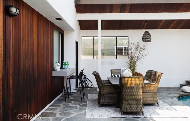 587 36th Street, Manhattan Beach, California 90266, 3 Bedrooms Bedrooms, ,2 BathroomsBathrooms,Residential,Sold,36th,SB21105044