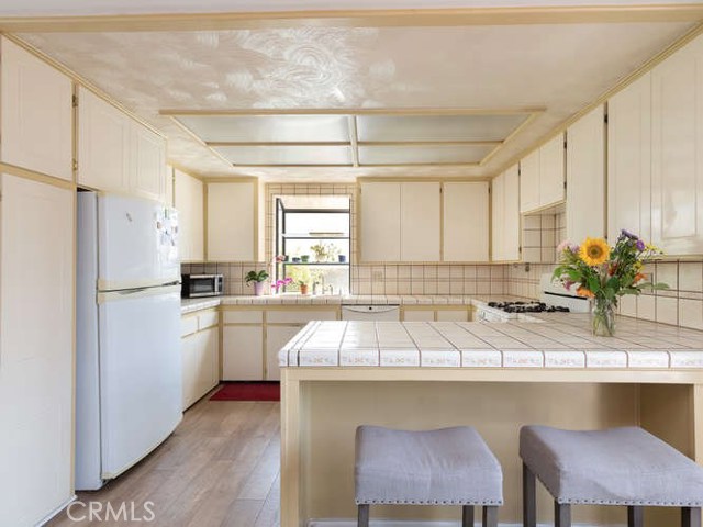 2416 Sebald Avenue, Redondo Beach, California 90278, 2 Bedrooms Bedrooms, ,1 BathroomBathrooms,Residential,Sold,Sebald,SB18209557