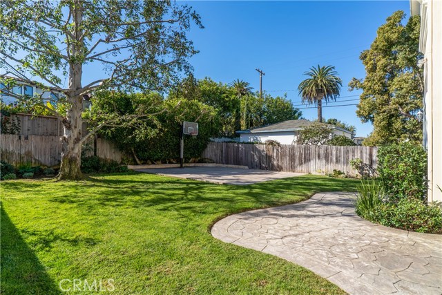 1404 5th Street, Manhattan Beach, California 90266, 5 Bedrooms Bedrooms, ,3 BathroomsBathrooms,Residential,Sold,5th,SB19256035