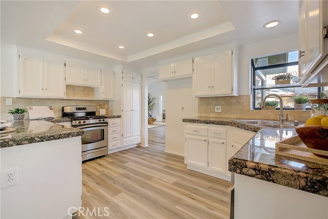 2215 Huntington Lane, Redondo Beach, California 90278, 3 Bedrooms Bedrooms, ,2 BathroomsBathrooms,Residential,Sold,Huntington,PW21010737