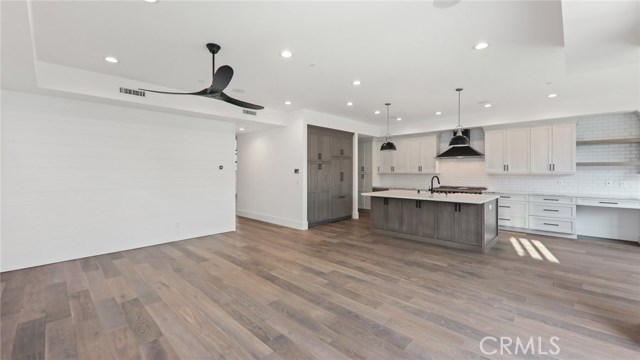 1020 Avenue A, Redondo Beach, California 90277, 6 Bedrooms Bedrooms, ,6 BathroomsBathrooms,Residential,Sold,Avenue A,PV20189738