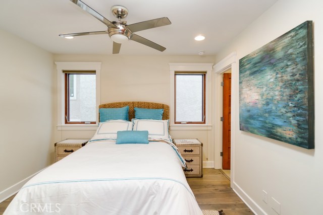 42 15th Street, Hermosa Beach, California 90254, 3 Bedrooms Bedrooms, ,3 BathroomsBathrooms,Residential,Sold,15th,SB18263868