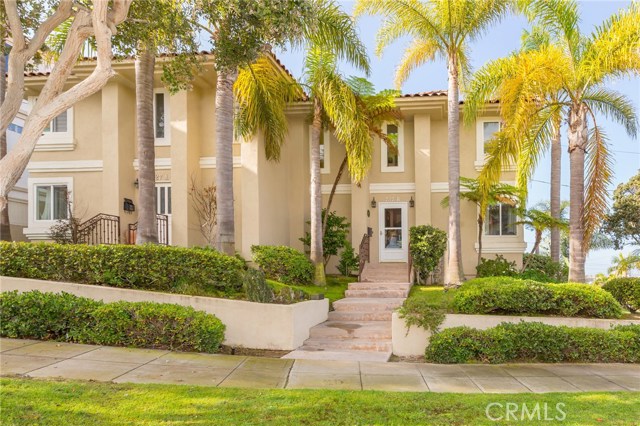 727 Lucia Avenue, Redondo Beach, California 90277, 3 Bedrooms Bedrooms, ,2 BathroomsBathrooms,Residential,Sold,Lucia,SB17222950