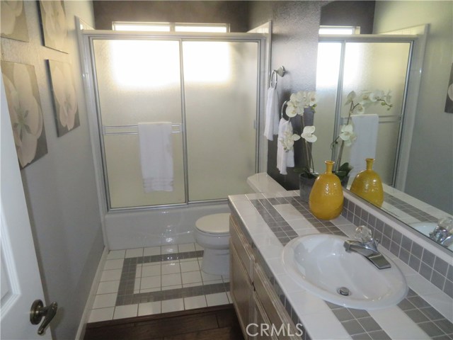 202 Helberta Avenue, Redondo Beach, California 90277, 3 Bedrooms Bedrooms, ,2 BathroomsBathrooms,Residential,Sold,Helberta,SB17212685