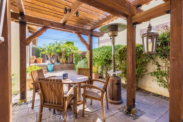 618 Maria Avenue, Redondo Beach, California 90277, 4 Bedrooms Bedrooms, ,2 BathroomsBathrooms,Residential,Sold,Maria,SB17056583