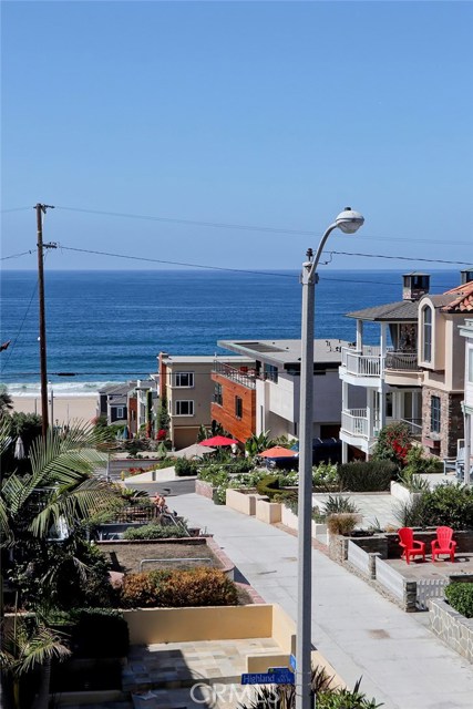 304 3rd Street, Manhattan Beach, California 90266, 4 Bedrooms Bedrooms, ,3 BathroomsBathrooms,Residential,Sold,3rd,SB19234721