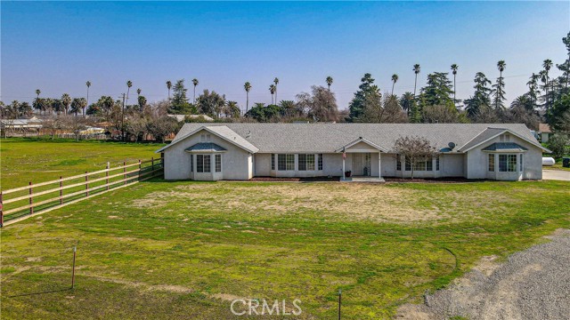 Detail Gallery Image 1 of 1 For 24363 Camellia Ct, Chowchilla,  CA 93610 - 5 Beds | 3 Baths