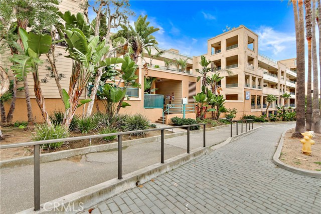 120 The Village, Redondo Beach, California 90277, 2 Bedrooms Bedrooms, ,2 BathroomsBathrooms,Residential,Sold,The Village,SB18019343