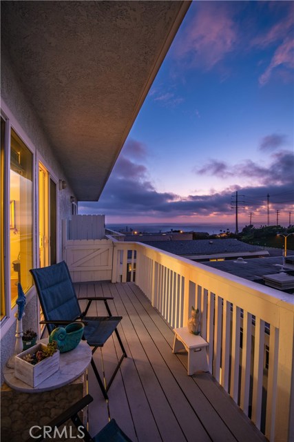 463 36th Place, Manhattan Beach, California 90266, 2 Bedrooms Bedrooms, ,1 BathroomBathrooms,Residential,Sold,36th,SB19098375