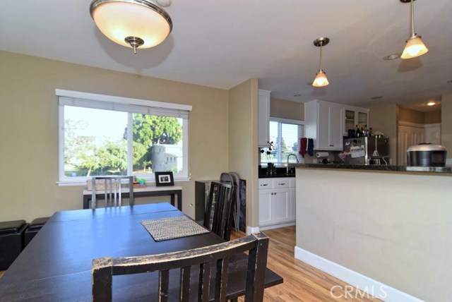 546 11th Street, Hermosa Beach, California 90254, 2 Bedrooms Bedrooms, ,3 BathroomsBathrooms,Residential,Sold,11th,SB18018596