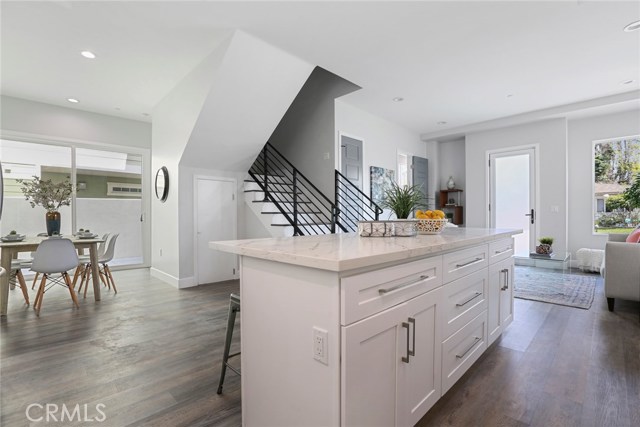 2215 Robinson Street, Redondo Beach, California 90278, 4 Bedrooms Bedrooms, ,4 BathroomsBathrooms,Residential,Sold,Robinson,SB20091863