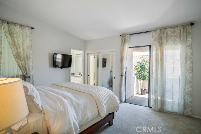 1315 Manhattan Beach Boulevard, Manhattan Beach, California 90266, 2 Bedrooms Bedrooms, ,2 BathroomsBathrooms,Residential,Sold,Manhattan Beach,SB18082751