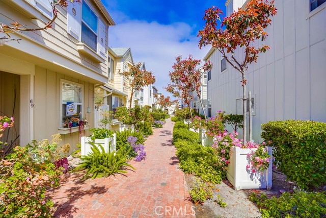 1800 Pacific Coast Highway, Redondo Beach, California 90277, 4 Bedrooms Bedrooms, ,2 BathroomsBathrooms,Residential,Sold,Pacific Coast Highway,SB21134588