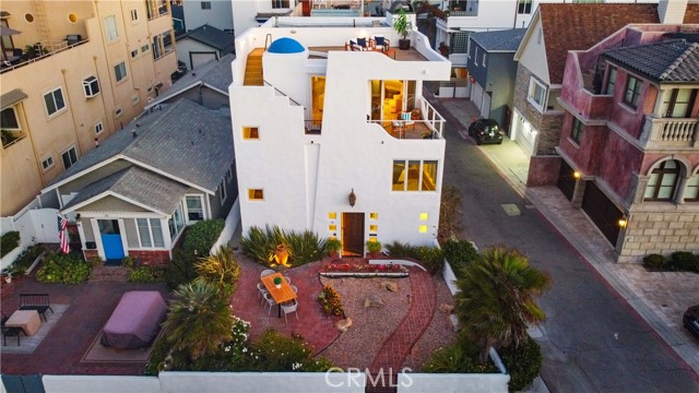 20 4th Street, Hermosa Beach, California 90254, 3 Bedrooms Bedrooms, ,1 BathroomBathrooms,Residential,Sold,4th,SB21149373