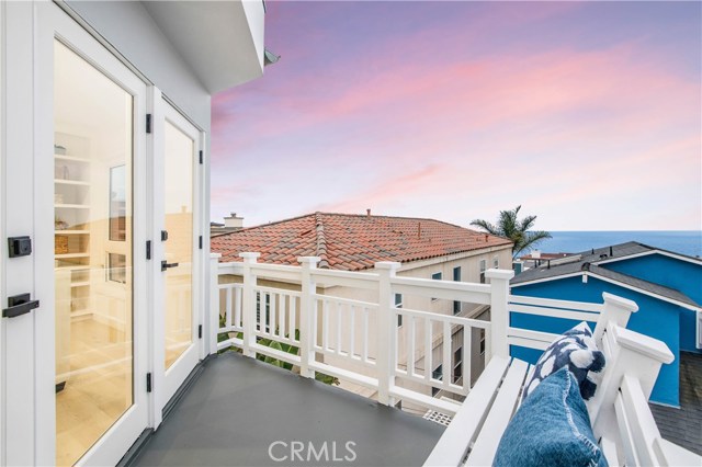 309 20th Place, Manhattan Beach, California 90266, 3 Bedrooms Bedrooms, ,1 BathroomBathrooms,Residential,Sold,20th,SB20217886