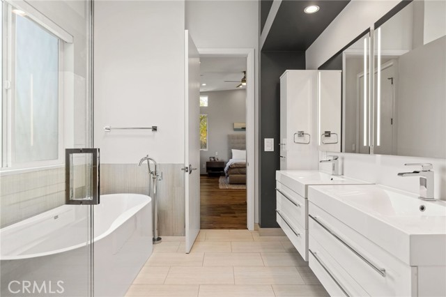 2013 Voorhees Avenue, Redondo Beach, California 90278, 4 Bedrooms Bedrooms, ,3 BathroomsBathrooms,Residential,Sold,Voorhees,SB21088037