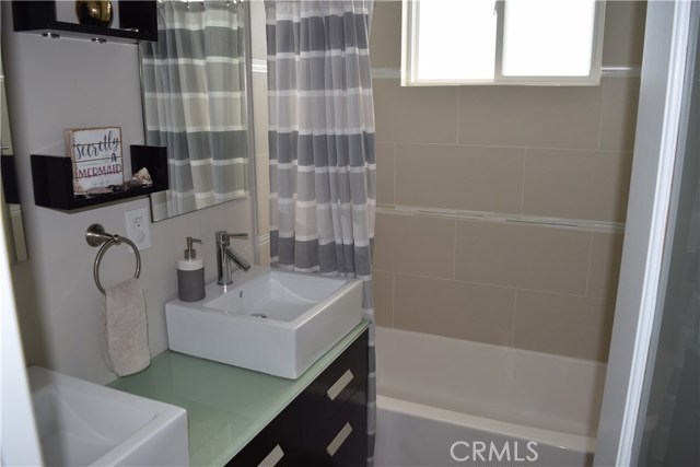 1604 Carlson Lane, Redondo Beach, California 90278, 4 Bedrooms Bedrooms, ,3 BathroomsBathrooms,Residential,Sold,Carlson,SB20206850