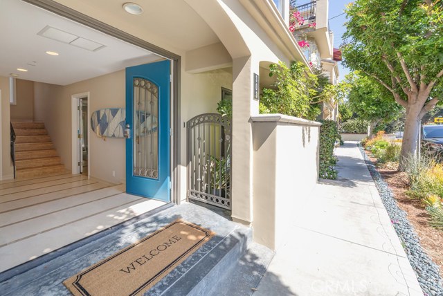 303 7th Street, Manhattan Beach, California 90266, 3 Bedrooms Bedrooms, ,3 BathroomsBathrooms,Residential,Sold,7th,SB17229989